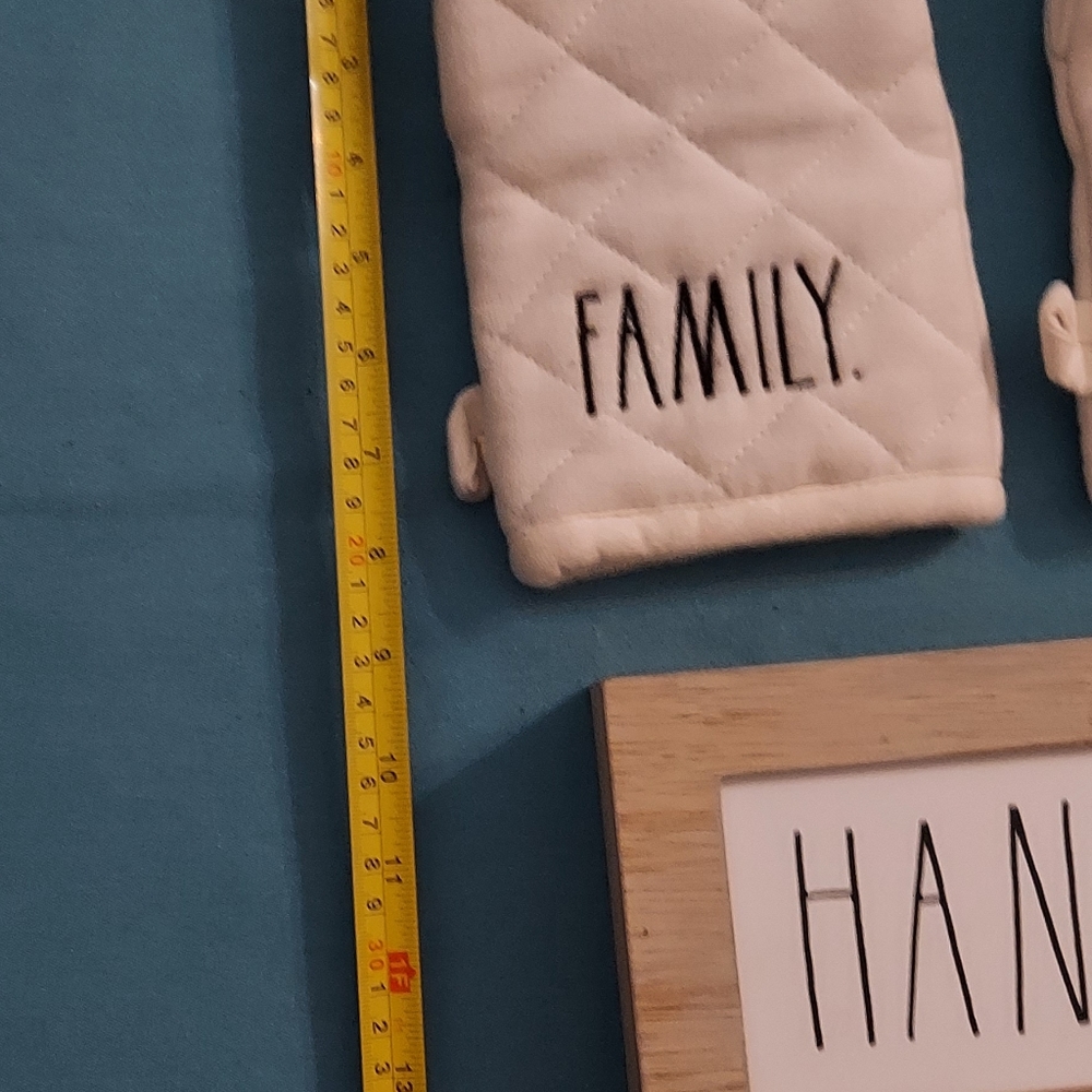 Rae Dunn Oven mits and Sign
